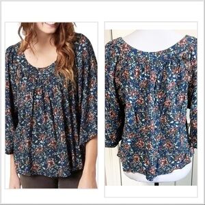 Gimmicks Floral Boho pleated pullover flutter blouse size large